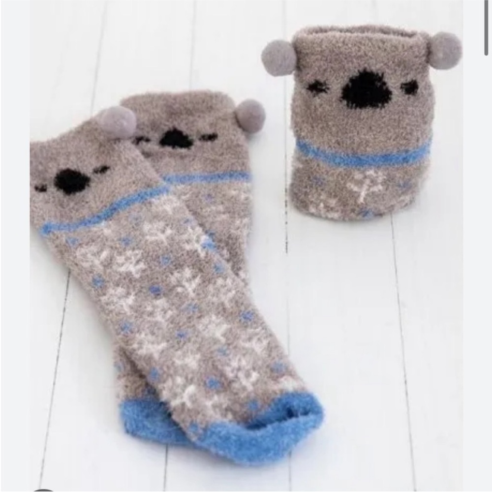 ❤️2 for 10❤️ 1 pair of natural life fuzzy koala socks, never worn
